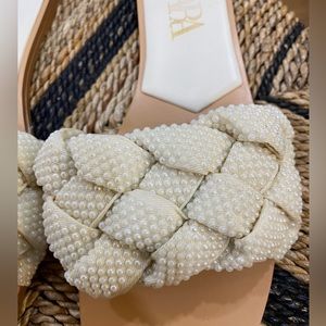 Zara Pearl Puff Slides Sz 38